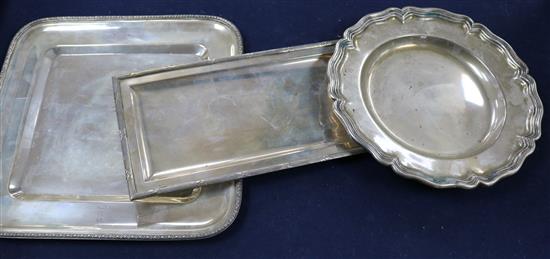 Three assorted Austro-Hungarian 800 standard white metal dishes/trays of varying sizes, 59 oz.